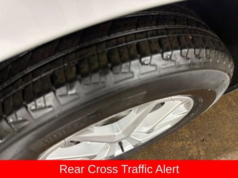 Used 2022 Chevrolet Equinox LT image 32