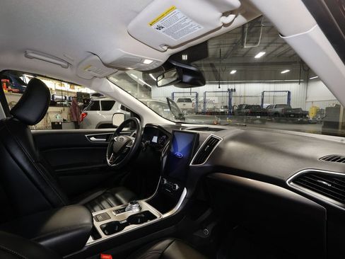 Used 2024 Ford Edge SEL image 27