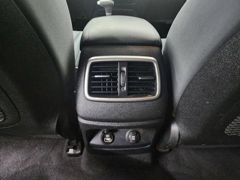 Used 2020 Kia Sorento LX FWD image 24