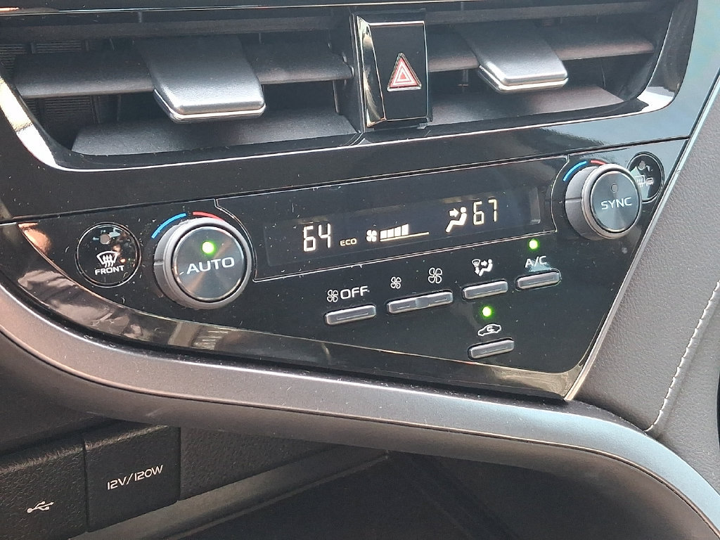Used 2024 Toyota Camry SE AWD/4WD image 15