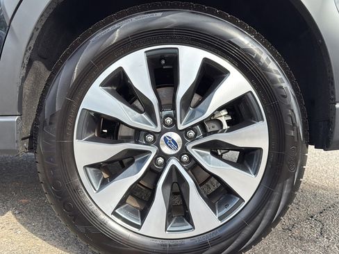 Used 2025 Subaru Outback Limited image 10