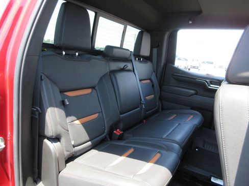 Certified 2022 GMC Sierra 1500 AT4 w/ AT4 Premium Package AWD/4WD image 25