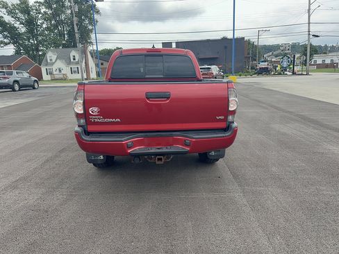 Used 2012 Toyota Tacoma 4x4 Double Cab w/ TRD Sport Pkg image 4
