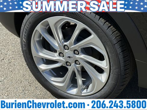 New 2027 Chevrolet Bolt LT w/ Comfort Package FWD image 28