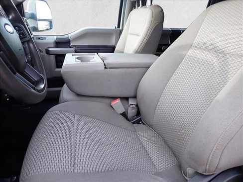 Used 2018 Ford F250 XLT AWD/4WD image 11