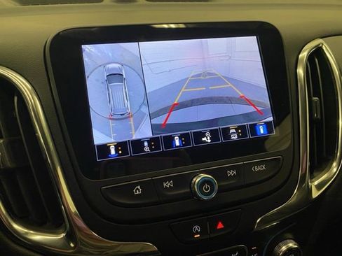 Used 2023 Chevrolet Equinox LT image 12