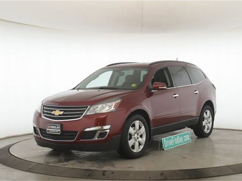Used 2016 Chevrolet Traverse LT w/ Style and Technology Package image 10