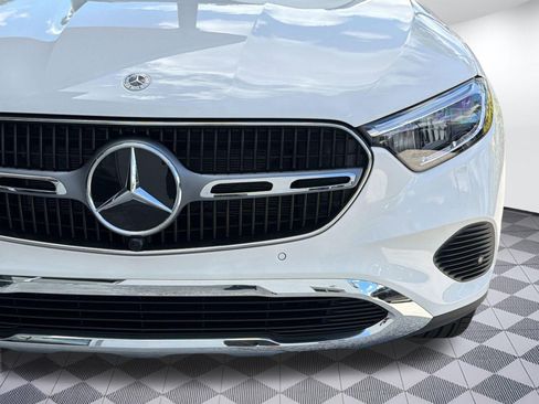 Used 2026 Mercedes-Benz GLC 300 image 11