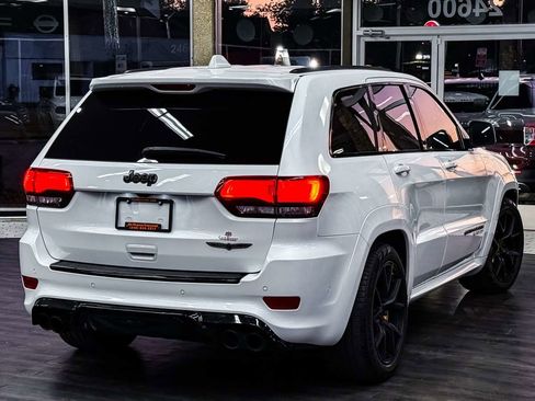 Used 2021 Jeep Grand Cherokee Trackhawk image 16