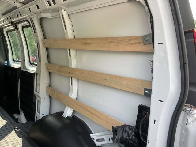 Used 2025 Chevrolet Express 2500 w/ Driver Convenience Package RWD image 15