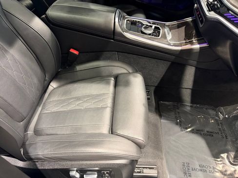 Used 2024 BMW X5 M60i AWD/4WD image 45