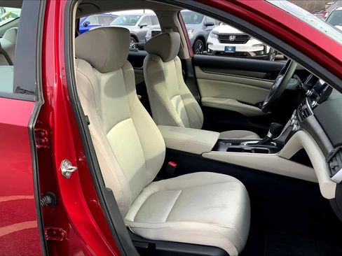 Used 2019 Honda Accord LX image 7
