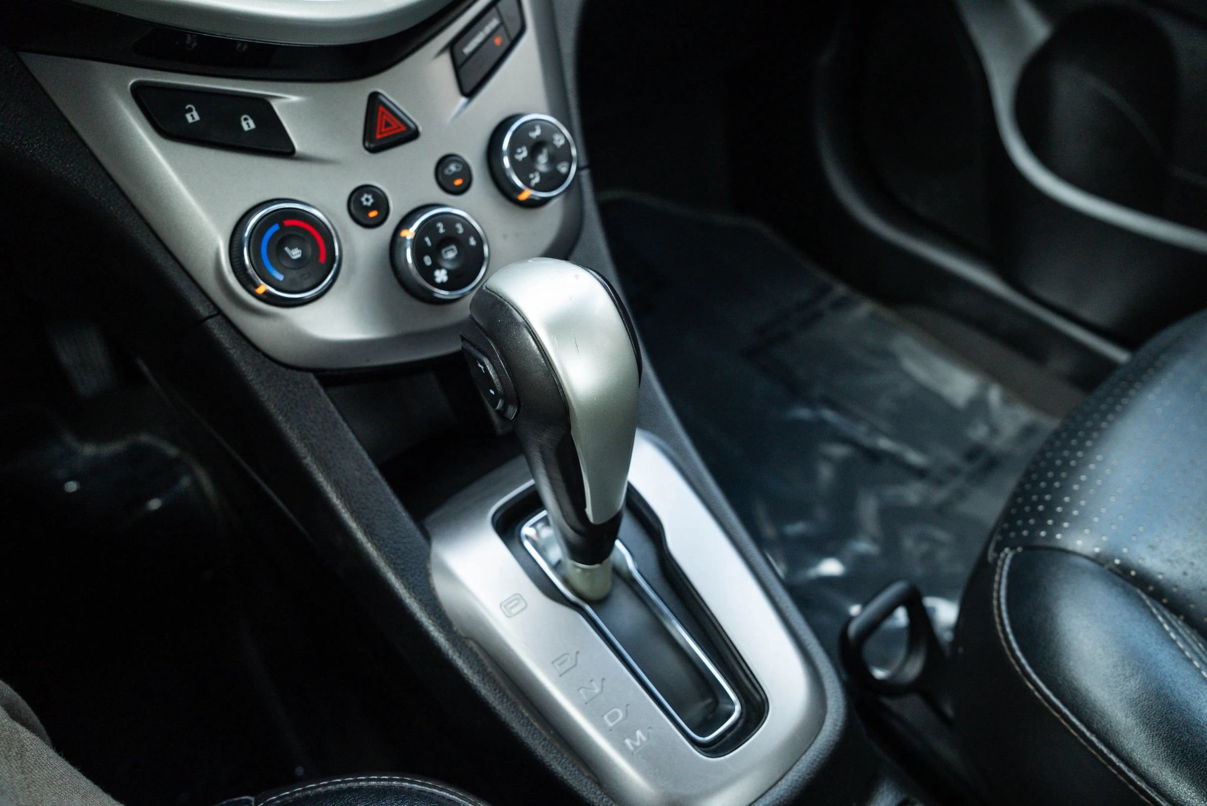 Used 2019 Chevrolet Sonic Premier FWD image 15