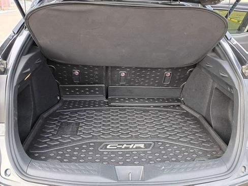 Used 2021 Toyota C-HR Nightshade image 10