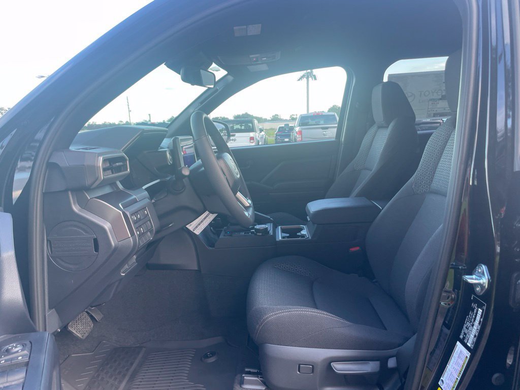 New 2026 Toyota 4Runner SR5 AWD/4WD image 11