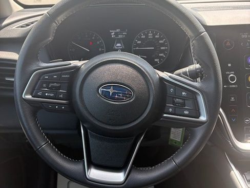 Used 2024 Subaru Outback Premium AWD/4WD image 11