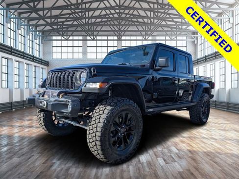 Used 2024 Jeep Gladiator Sport image 7