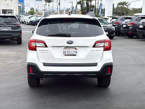 Used 2018 Subaru Outback 2.5i Limited AWD/4WD image 5