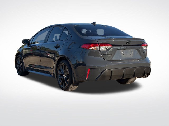 Used 2025 Toyota Corolla SE w/ SE Premium Package FWD image 5