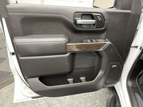Certified 2020 GMC Sierra 1500 Elevation w/ Elevation Value Package AWD/4WD image 8