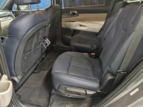 Used 2023 Kia Sorento SX Prestige AWD/4WD image 12