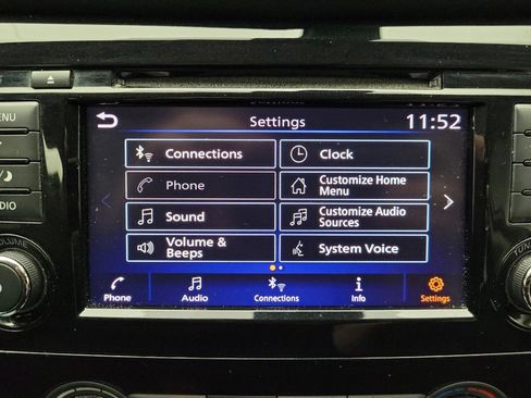 Used 2019 Nissan Rogue S image 25