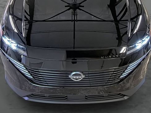Used 2025 Nissan Murano SV AWD/4WD image 17