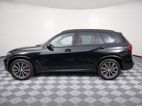 Used 2024 BMW X5 xDrive40i w/ M Sport Package AWD/4WD image 2