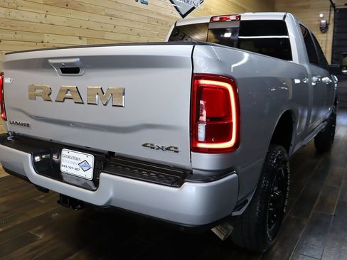 Used 2026 RAM 2500 Laramie AWD/4WD image 5