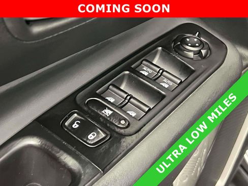 Certified 2023 Jeep Renegade Latitude AWD/4WD image 16