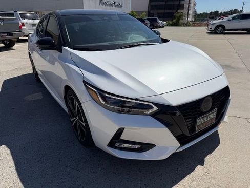 Used 2022 Nissan Sentra SR w/ SR Premium Package image 4