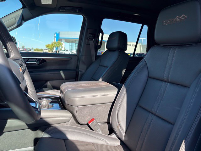 New 2026 Chevrolet Tahoe High Country AWD/4WD image 36