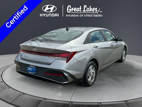 Certified 2025 Hyundai Elantra SE FWD image 6