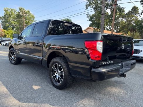 Used 2023 Nissan Titan SV RWD image 6