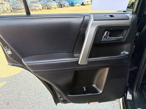 Used 2019 Toyota 4Runner Limited AWD/4WD image 15