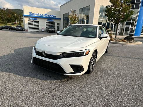 Used 2022 Honda Civic Touring image 8