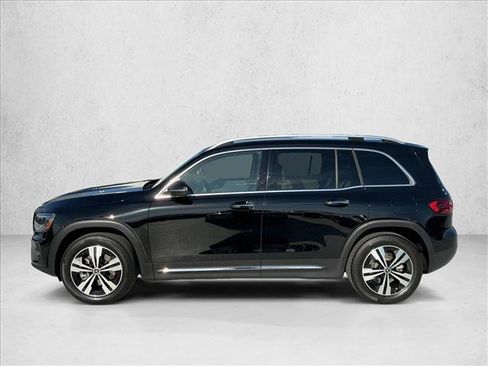 Certified 2025 Mercedes-Benz GLB 250 4MATIC image 8