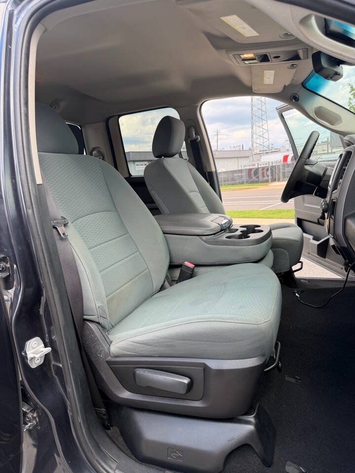 Used 2016 RAM 1500 Tradesman w/ Popular Equipment Group RWD image 2