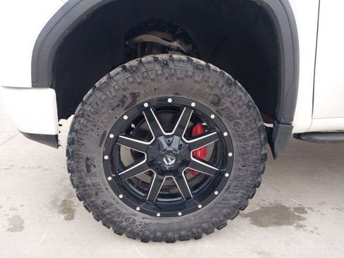 Used 2020 GMC Sierra 1500 Elevation w/ Elevation Value Package image 21