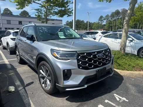 Used 2025 Ford Explorer Platinum w/ Ultimate Package AWD/4WD image 1