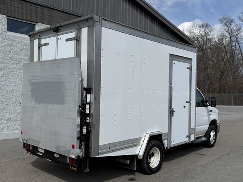 Used 2019 Ford E-350 and Econoline 350 Super Duty w/ Power Windows & Locks Group RWD image 7