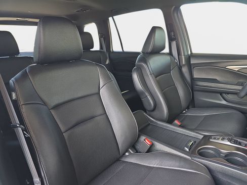 Used 2023 Honda Passport EX-L image 10