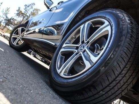 Used 2020 Mercedes-Benz GLC 300 4MATIC image 56