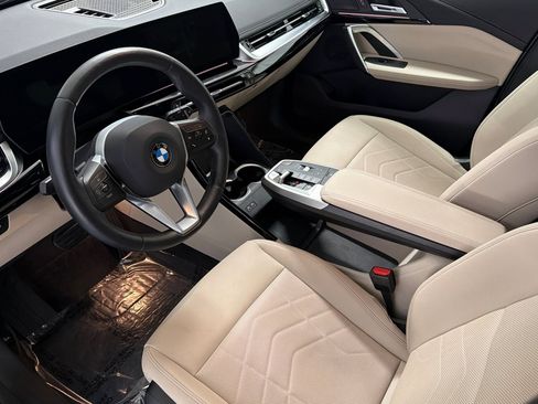 Used 2025 BMW X1 xDrive28i w/ Convenience Package image 4