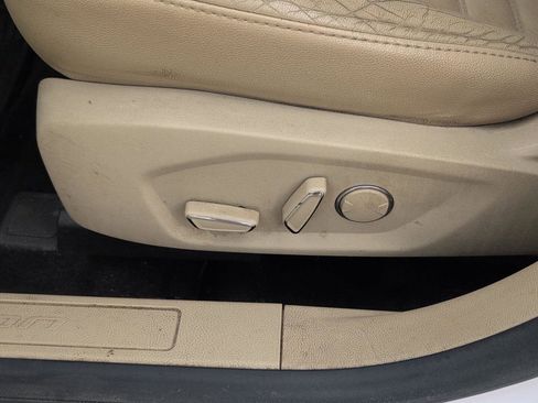 Used 2014 Ford Fusion SE w/ Equipment Group 202A FWD image 18