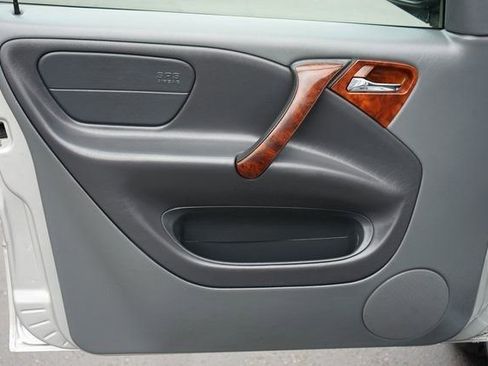 Used 1998 Mercedes-Benz ML 320 4MATIC image 21