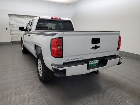 Used 2018 Chevrolet Silverado 1500 Custom w/ Custom Value Package RWD image 5