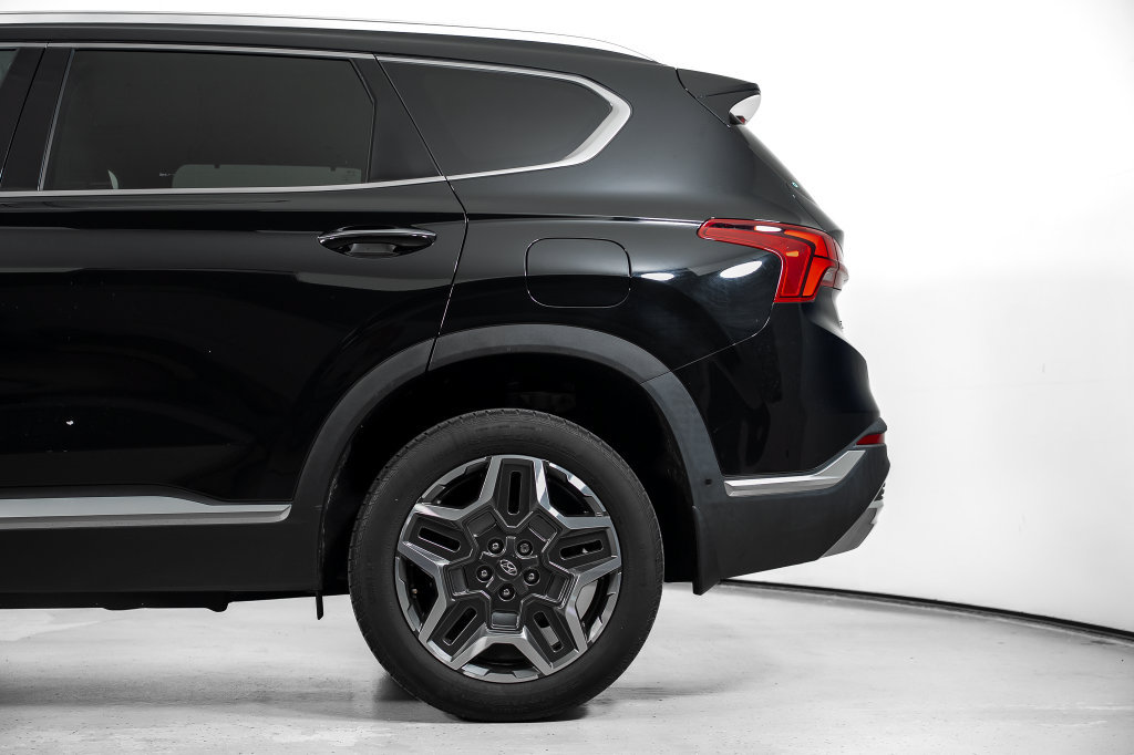Certified 2023 Hyundai Santa Fe Limited AWD/4WD image 15