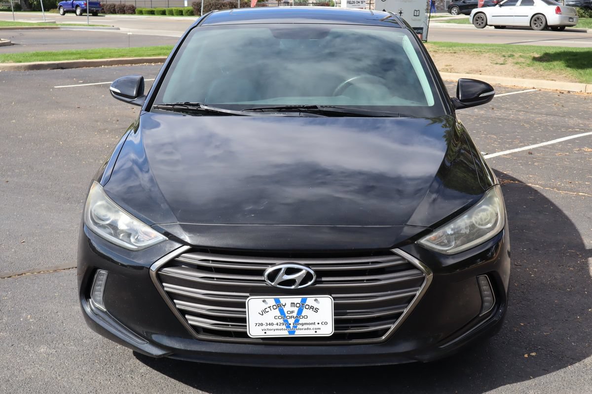 Used 2017 Hyundai Elantra Limited w/ Limited Tech Package 04 FWD image 12