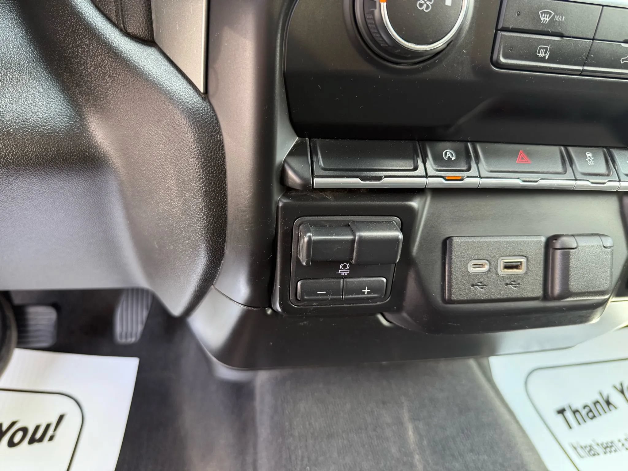 Used 2019 Chevrolet Silverado 1500 LT w/ Z71 Off-Road Package AWD/4WD image 11